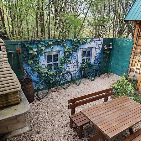 Вилла Brvnara Fairy Tale Цетине Экстерьер фото